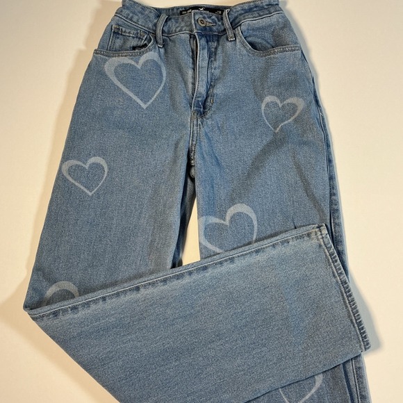 Hollister Denim - Hollister Ultra High Rise Dad Jeans Heart Print Medium Wash Size 23R